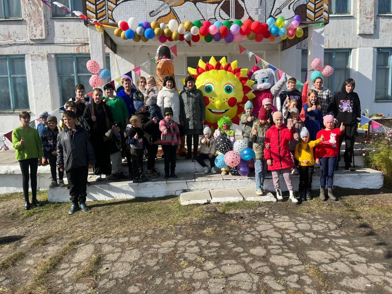 Открытие детской площадки в с. Большепесчанка в рамках проекта инициативного бюджетирования.